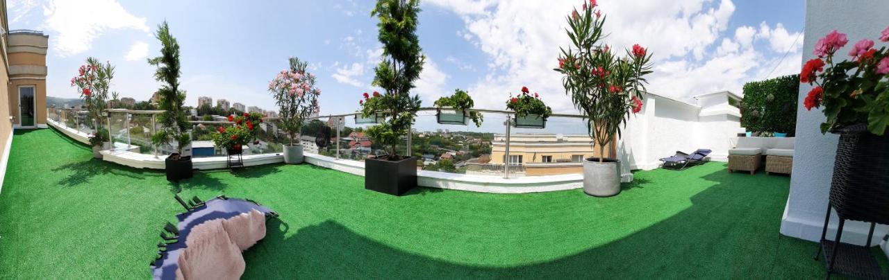 شقة Penthouse Aeroport ياش المظهر الخارجي الصورة